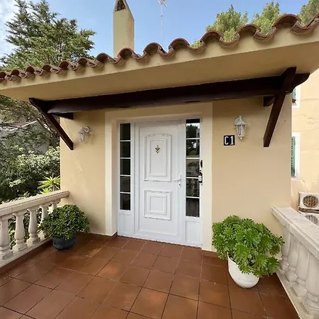 Semesterbostad Casa Montse